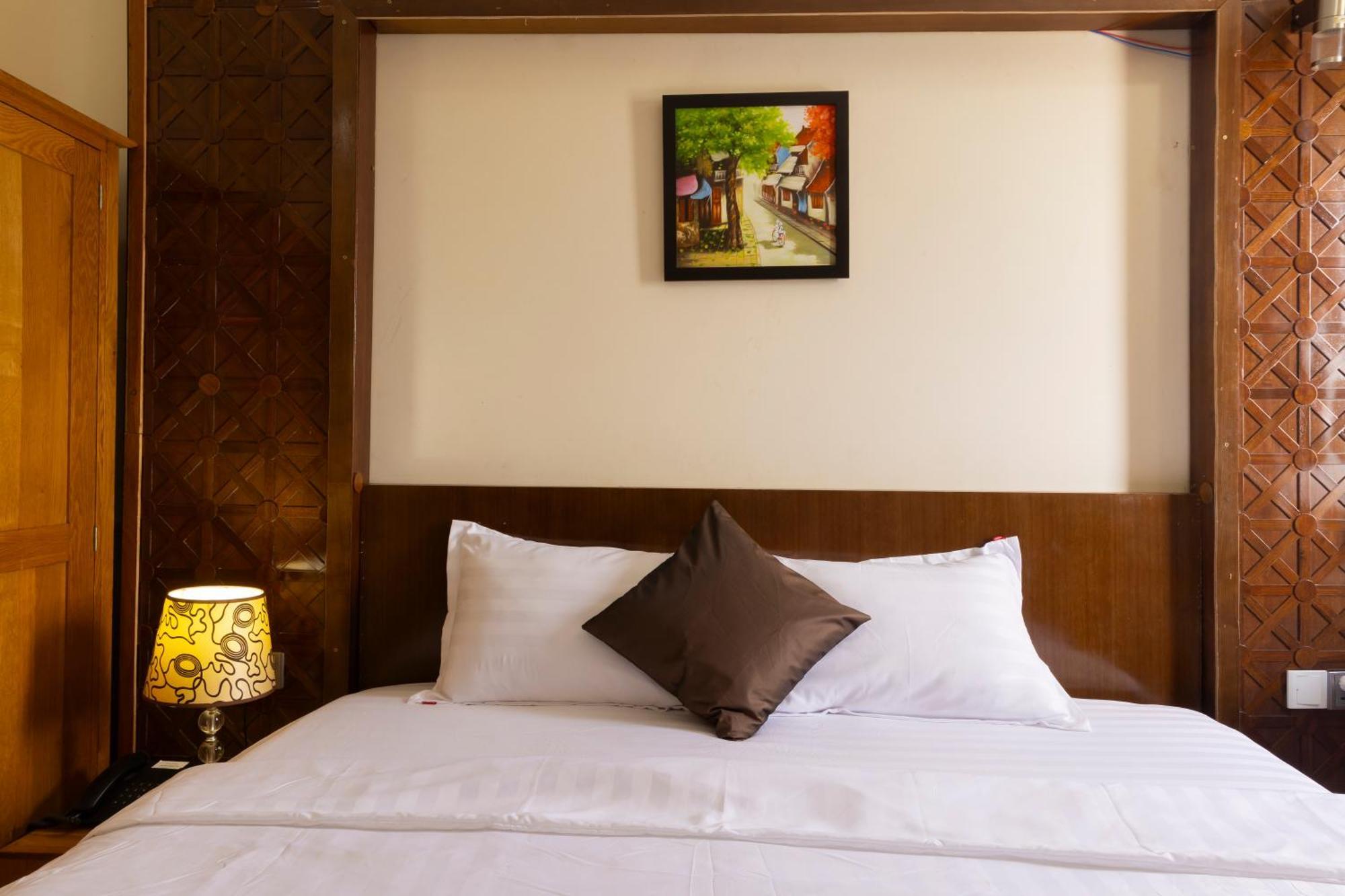 Hotel California 2*