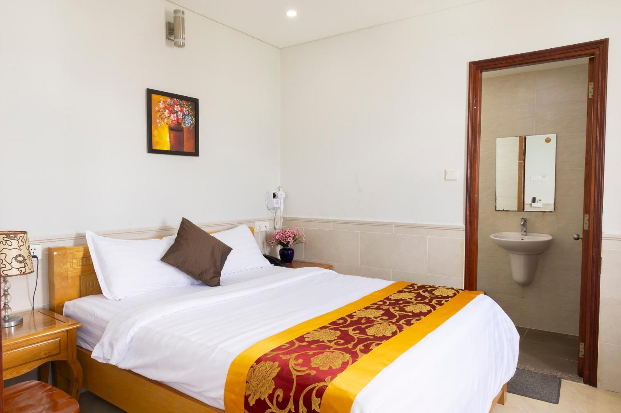 California 2* Ho Chi Minh City